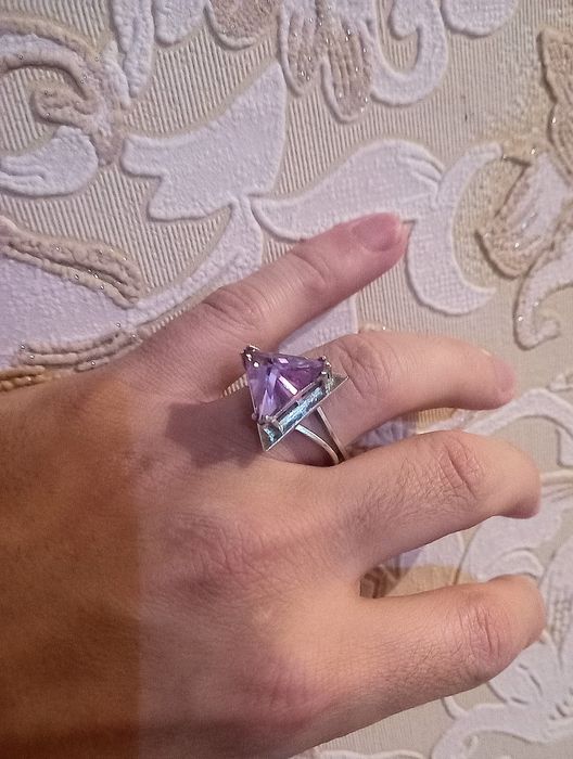 Продам кольцо 925