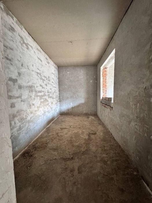 2 xonalik, zakanalda, g’ishtlik dom, 54kv