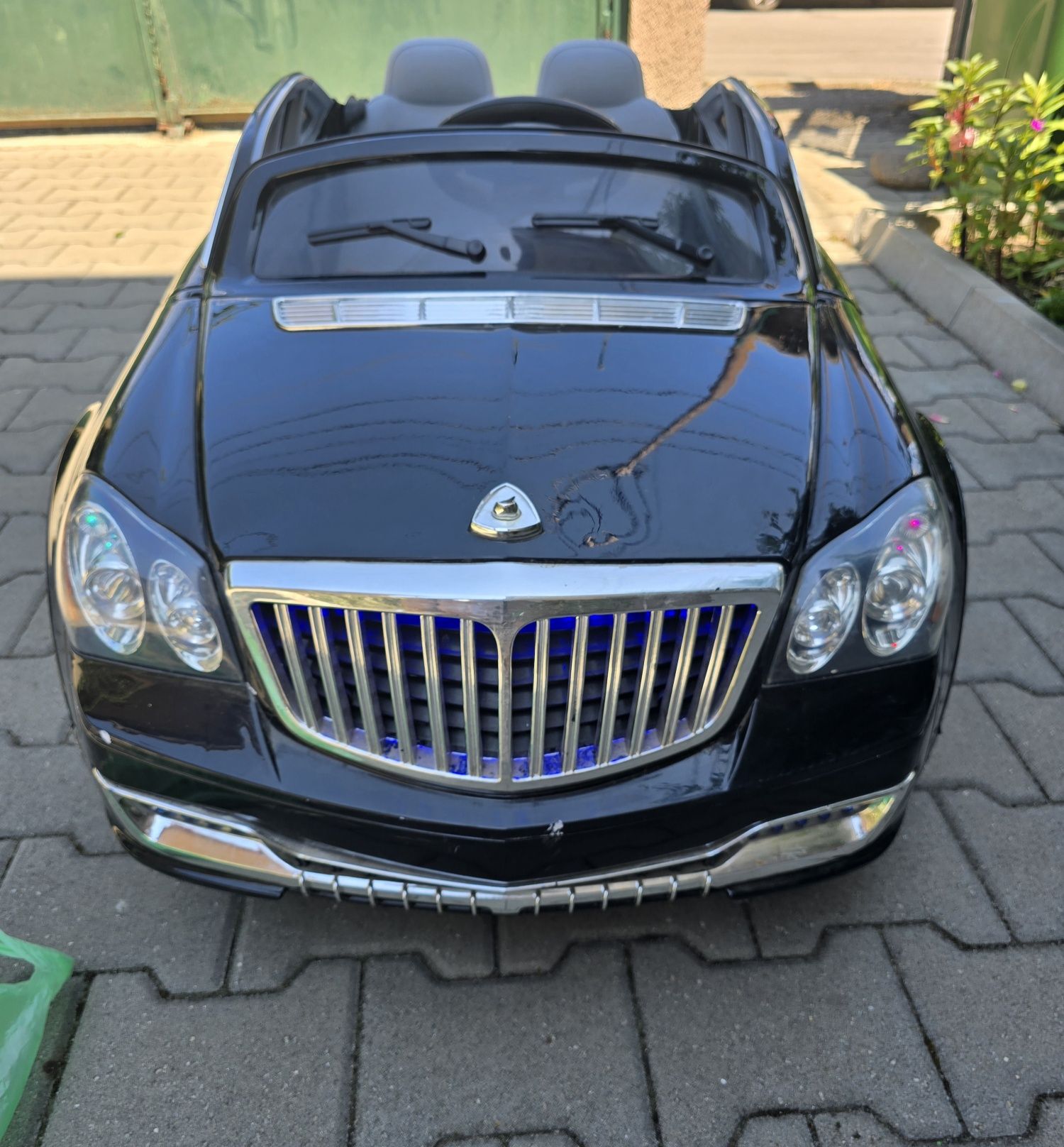Детска акумулаторна кола Maybach