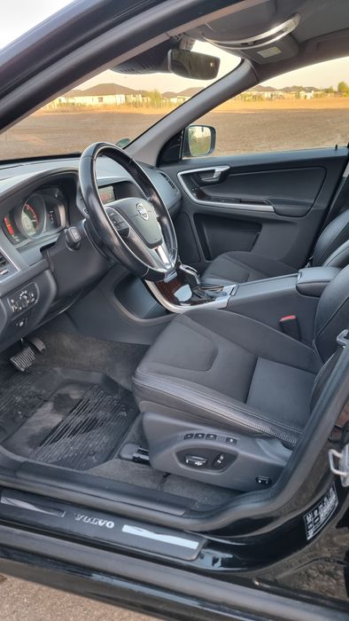 Volvo XC60 - 181 CP - D4 - 2015 - 2WD - Automat