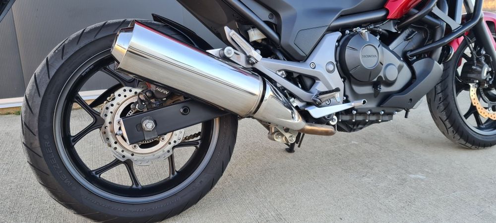 Honda NC750XA + ABS + Topcase + extra
An fabricație 2014