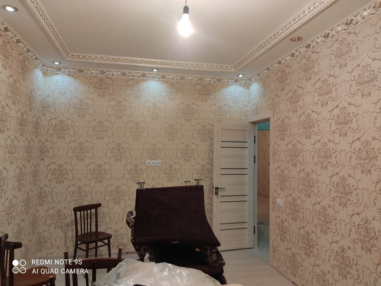 Ibin Sino 2 masif 2 honali kvartira sotiladi