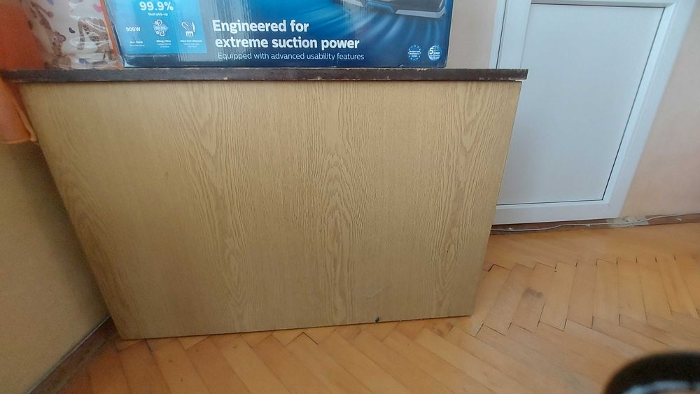 2 бр единични легла с подматрачни рамки и матраци