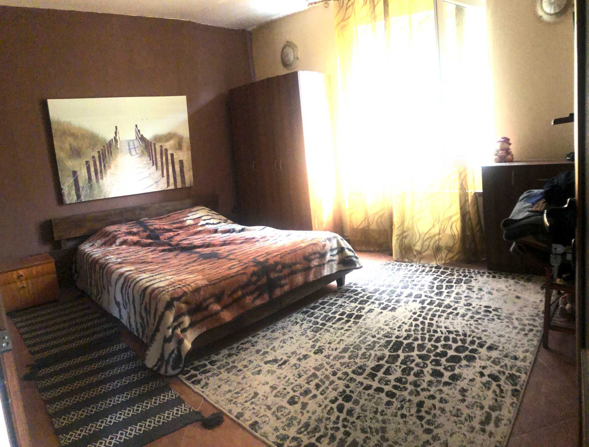 Двуетажна къща 300м2 улица "Суходолска" в София