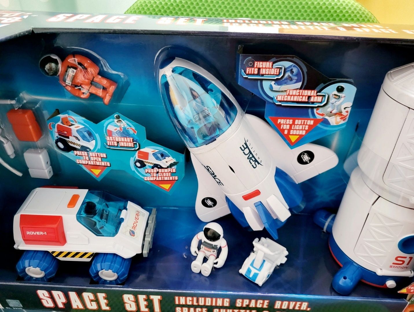 Set spatiu 3 in 1 cu figurine Astro Venture