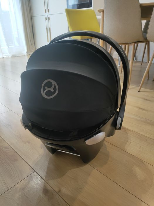 Vând Scoica/scaun auto pentru copii Cybex Aton Q.