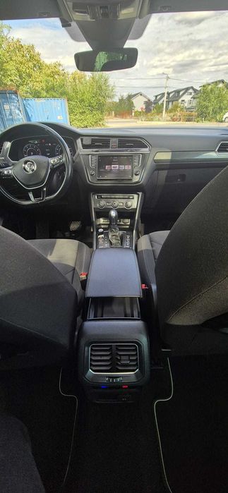 Volkswagen Tiguan CARAT Highline DSG Full LED, Cameră 360, Trapă, Navi