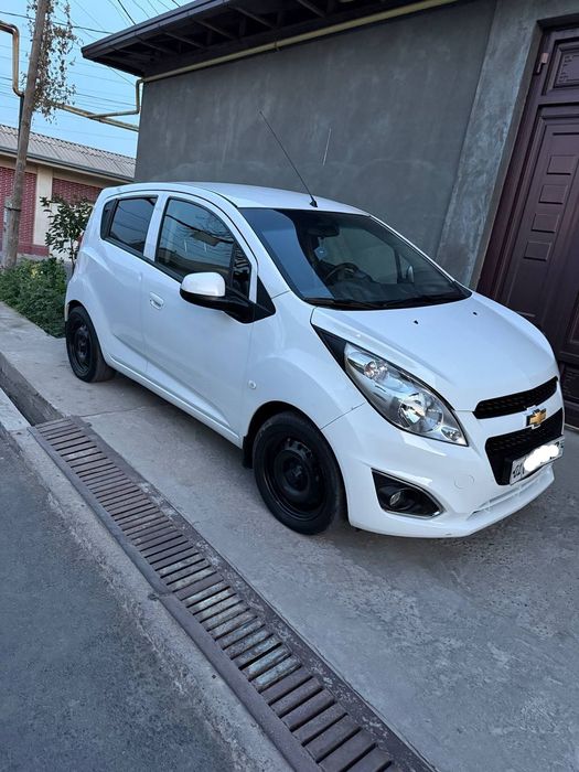 Spark Sotiladi 2015 yil 2 evro avtomat prapani bor