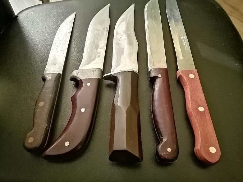 Ловни ножове-ръчна българска изработка.
