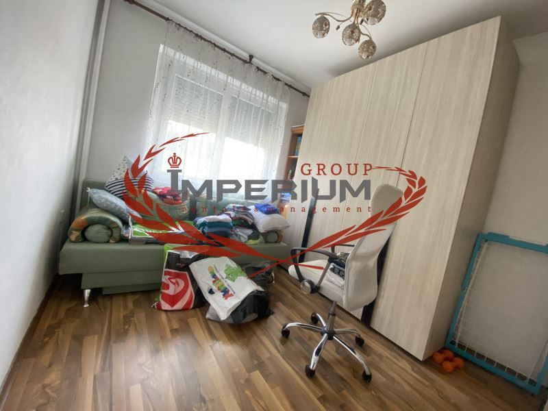 Дава се под наем Четиристаен апартамент в Варна, Базар Левски - 90 кв.м за 459 € - Снимка #5