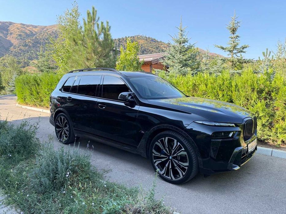 Продается BMW X7 M60i