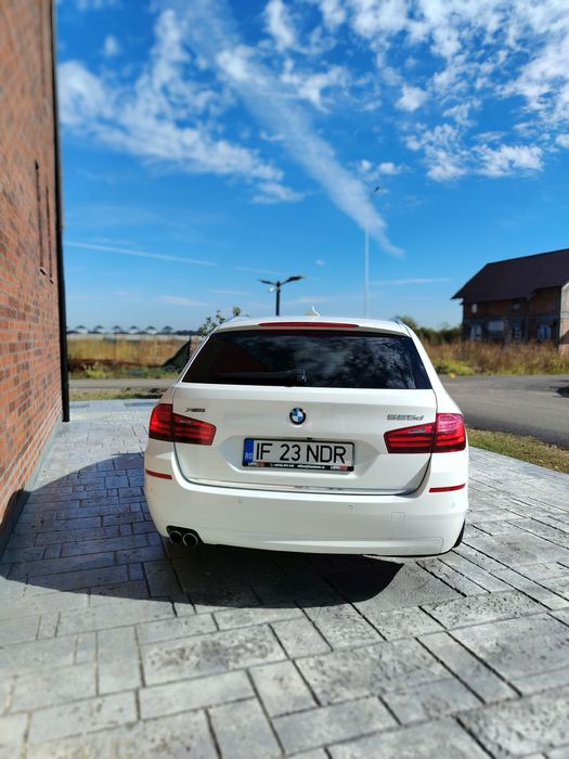 BMW seria 5.   Xdrive.   4 butoane