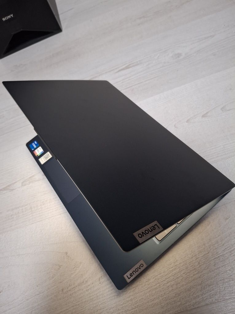 Ultrabook Lenovo IdeaPad 5 Touchscreen
— 15,6 IPS Touch