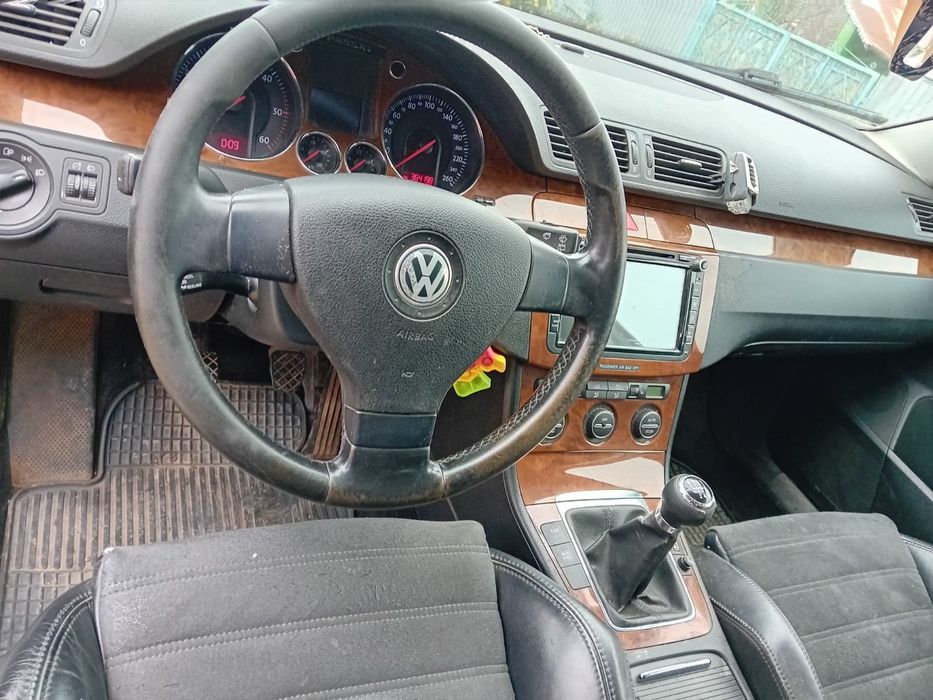 Volkswagen Passat b6 piele carlig