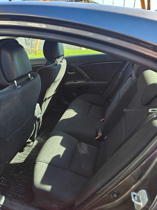 Toyota avensis t27