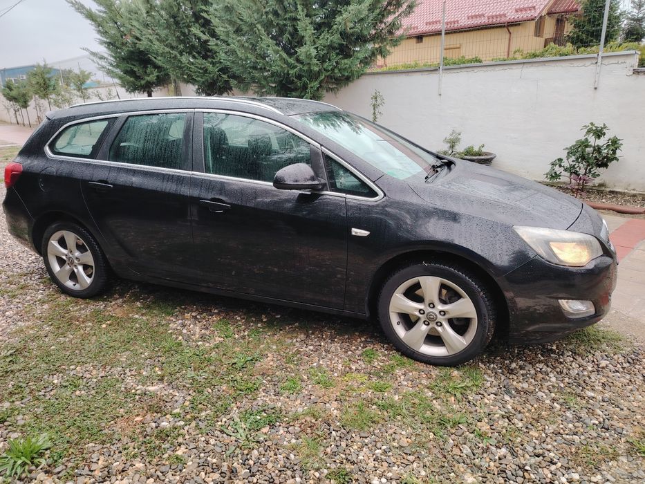 Opel Astra J Sports Tourer Automata