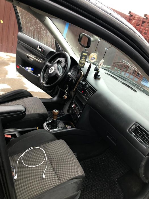 Vand Volkswagen bora an 2003 accept și schimb