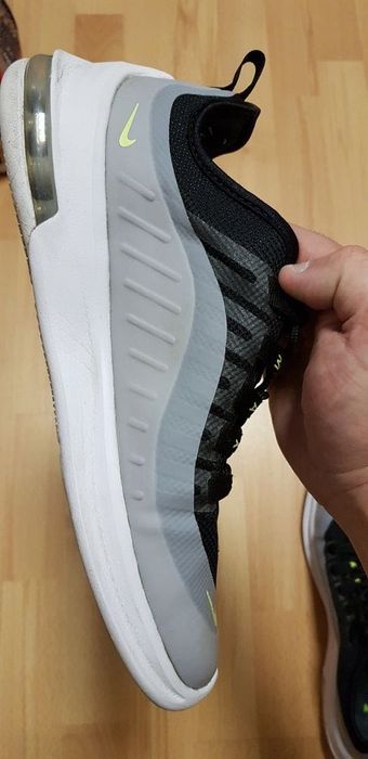 Nike Air Max Axis 42.5