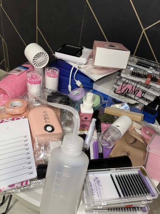 Vând extensii de gene +  consumabile