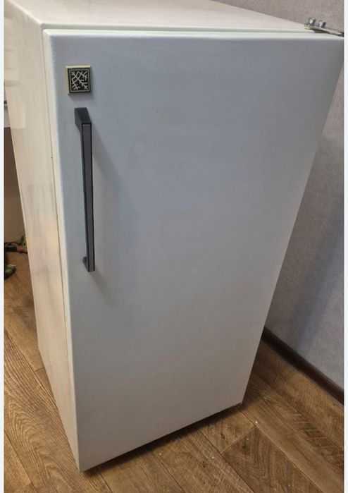 Холодилник истеп турган