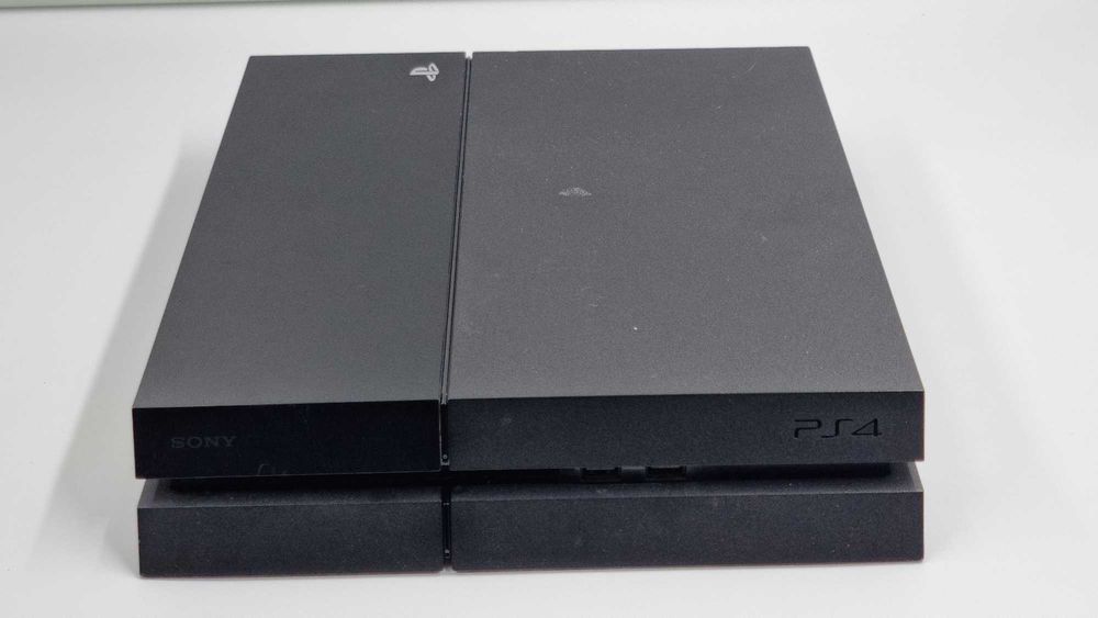 Consola Playstation 4 [Amanet Club Caro]