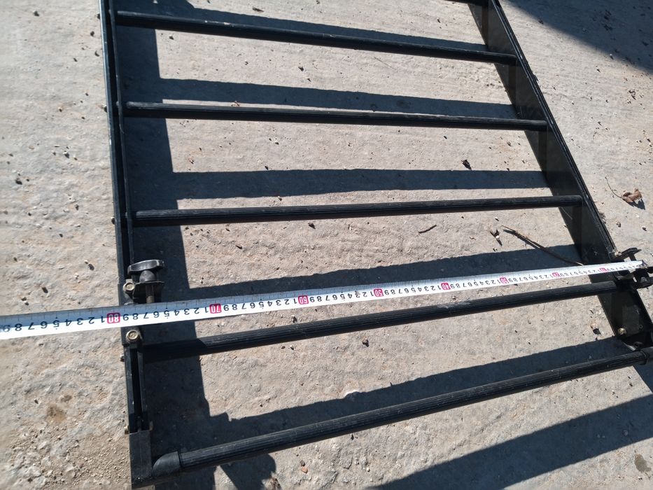 Продавам греди за багажник за автомобил