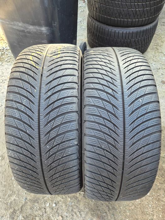 2 Anvelope de IARNA - 235/45/19 - Michelin  Stare foarte buna DOT 2021