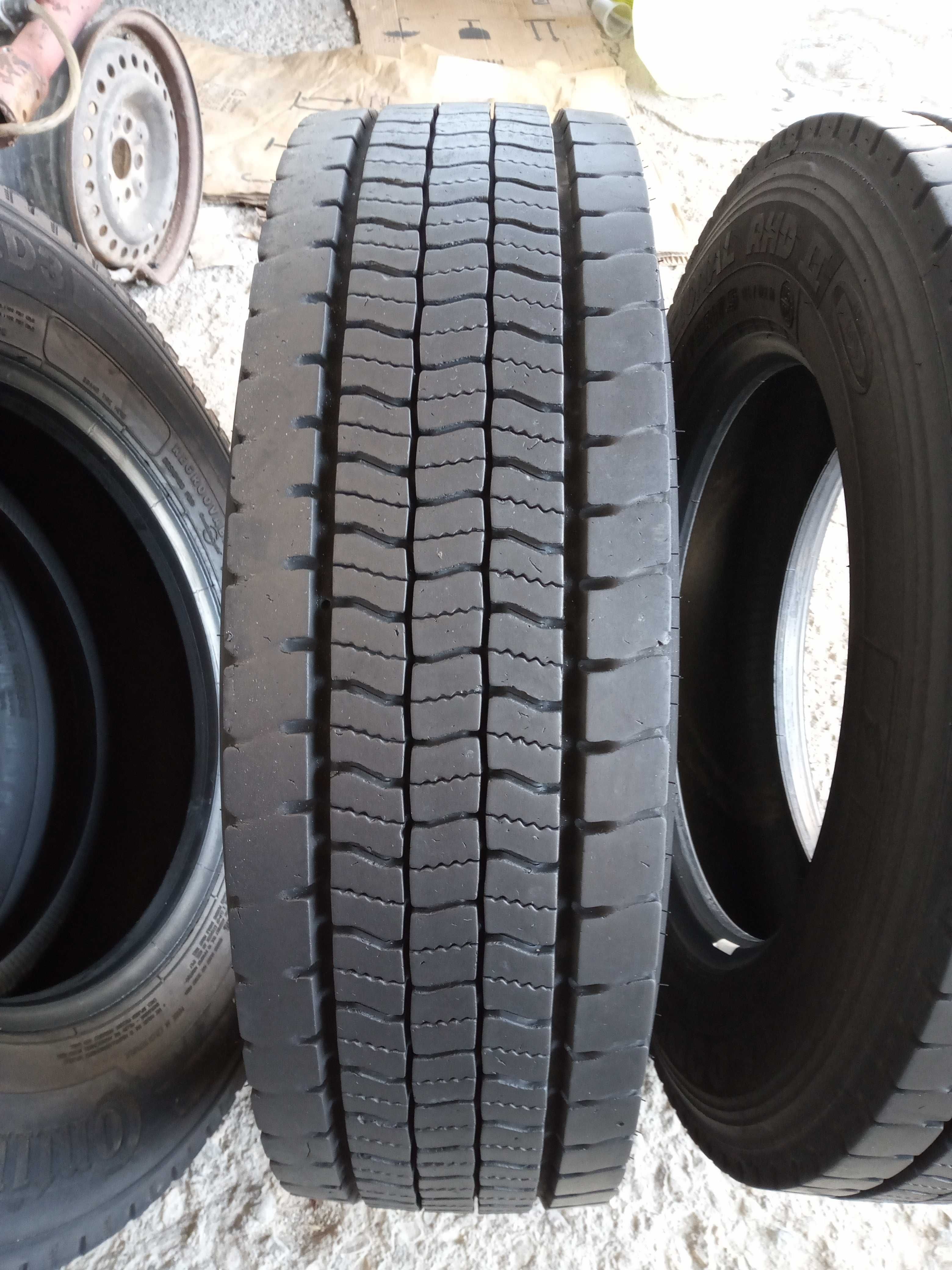 2 тежкотоварни гуми R17.5 205/75 Goodyear Regional RHD2 124/122M M+S