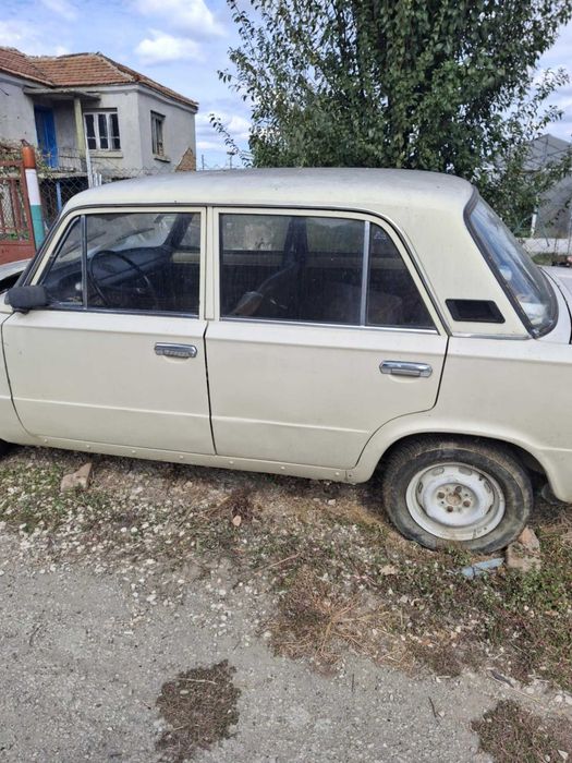 Продавам Жигули 2101
