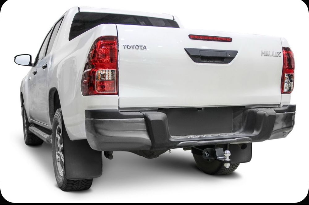 Фаркоп TOYOTA HILUX!Усиленный фаркоп.С установкой под ключ!