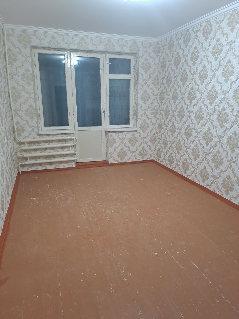 З хонали квартира сотилади 2 мкр 3 дом