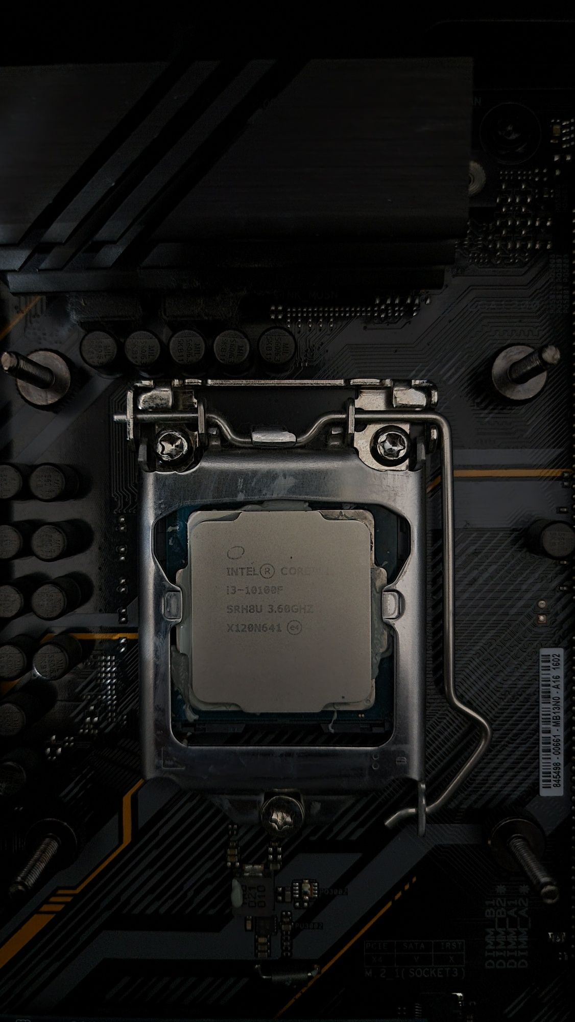 Intel core i3-10100F 10Th Comet Lake