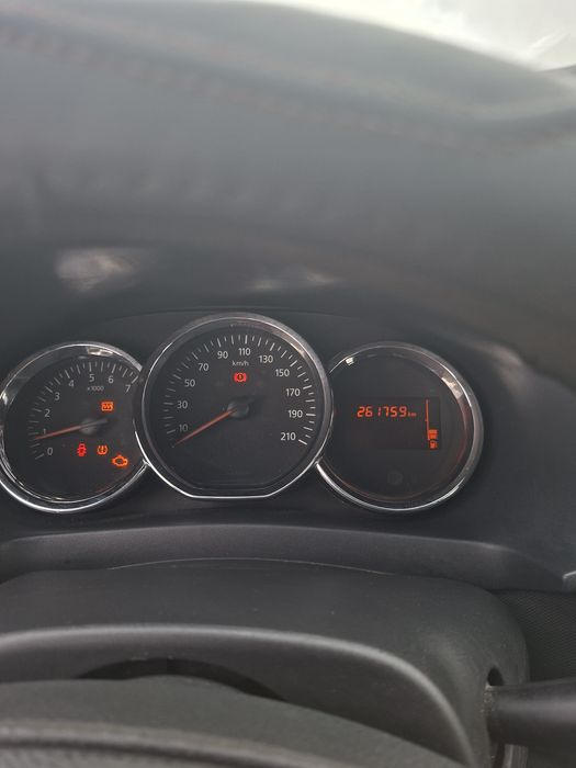 Vând logan 1.2 benzina