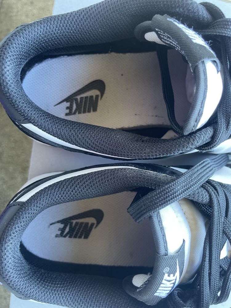 Спортни обувки Nike Dunk Low