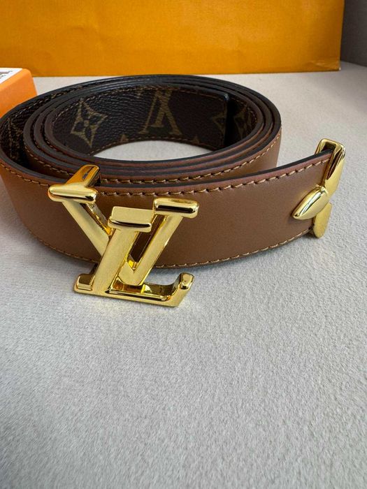 Louis Vuitton-Чисто нов оригинален дамски двулицев кожен колан 110 см