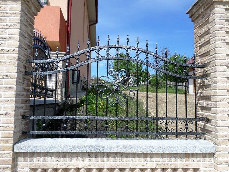Facem Garduri moderne din sipca metalica plasa bordurata stil jaluzea
