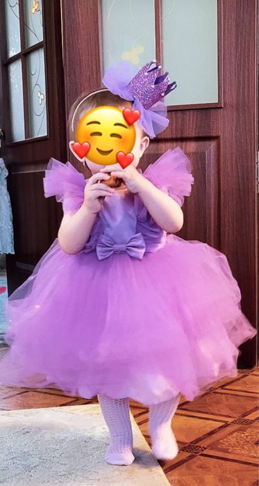 Продам платье на девочку на 1 годик- 1,5