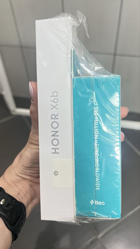 Чисто нов Honor X6b 128GB + Слушалки – НЕРАЗПЕЧАТАН КОМПЛЕКТ!