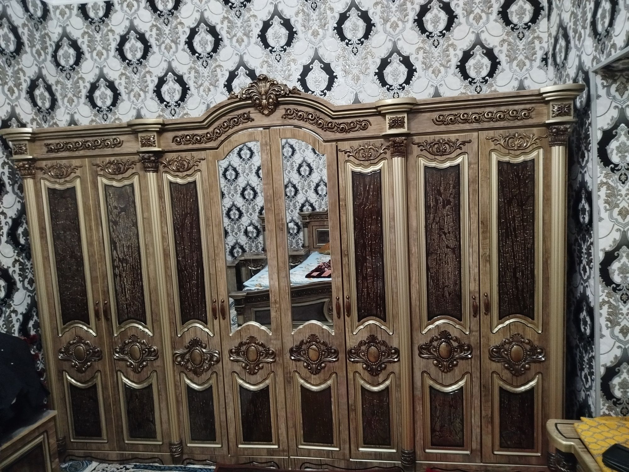 Yotoqxona mebel sotiladi