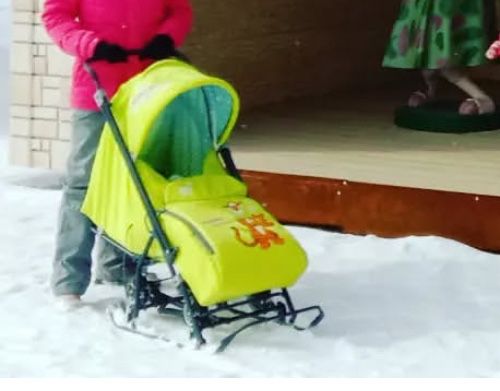 Детские санки с колесиками