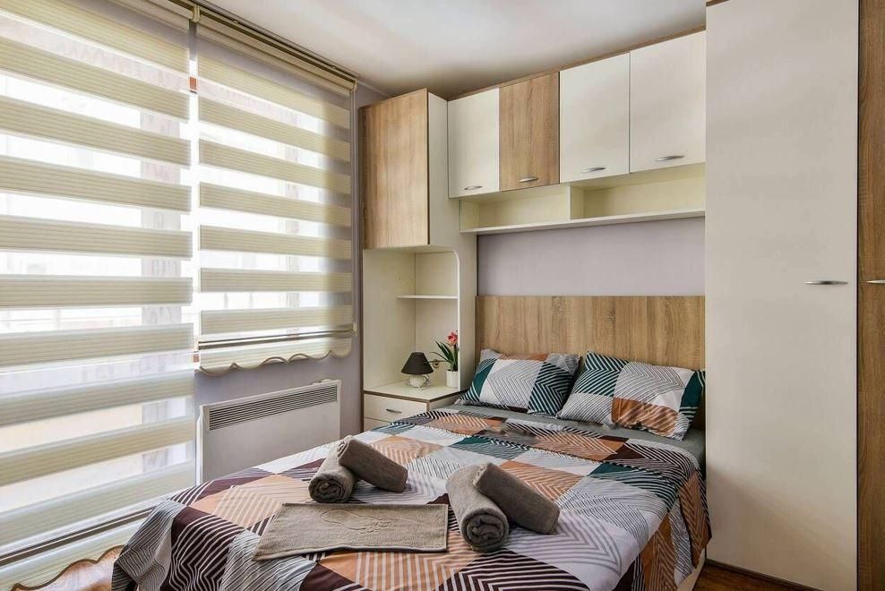 Дава се под наем Тристаен апартамент в Варна, Конфуто - 80 кв.м за 716 € - Снимка #2