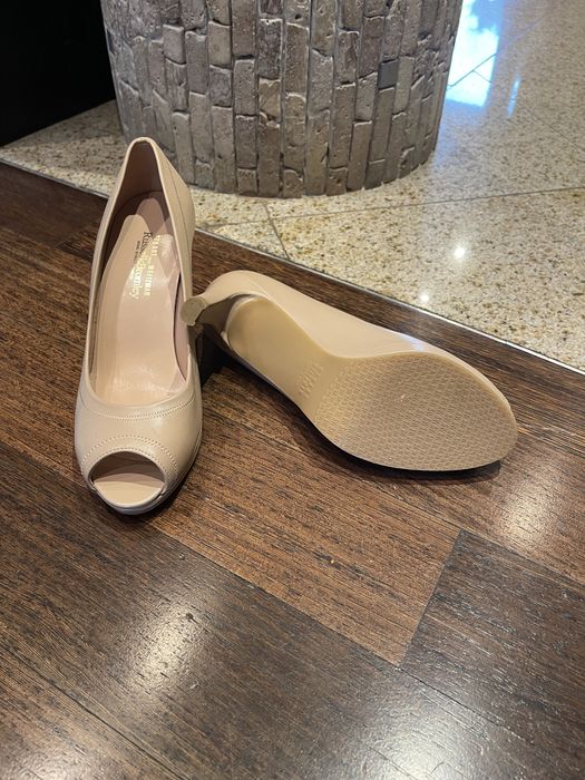 Pantofi cu toc Stuart Weitzman