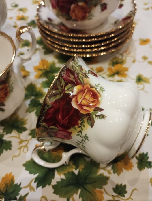 Old country roses за кафе