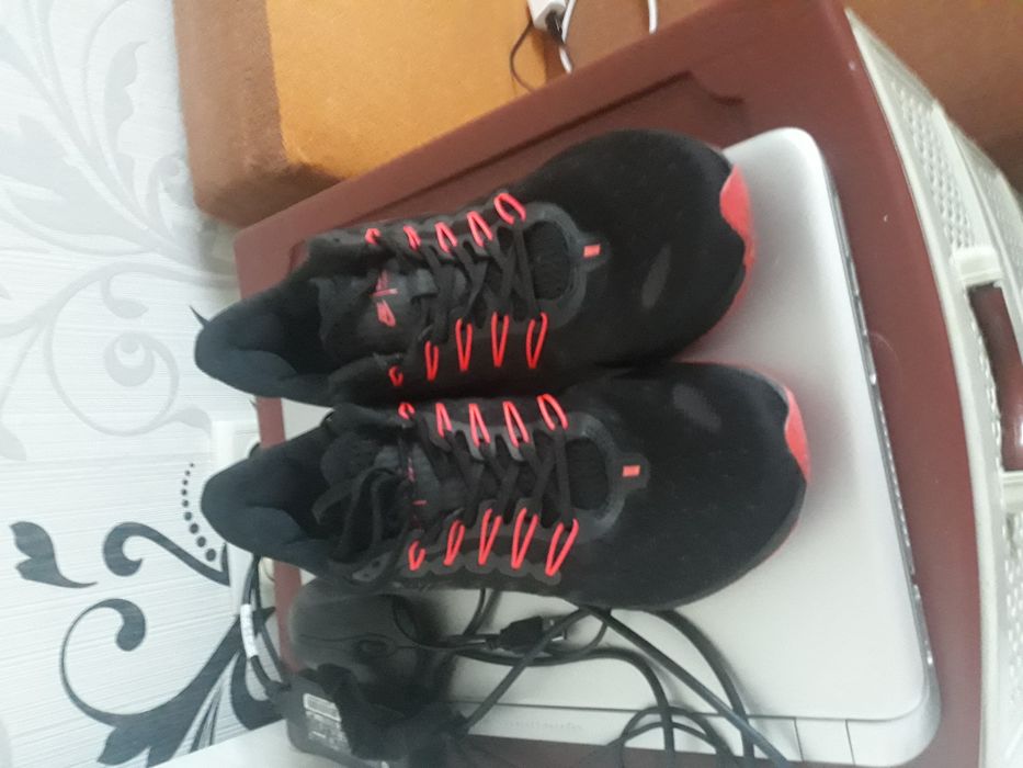 Продам кроссовки найк