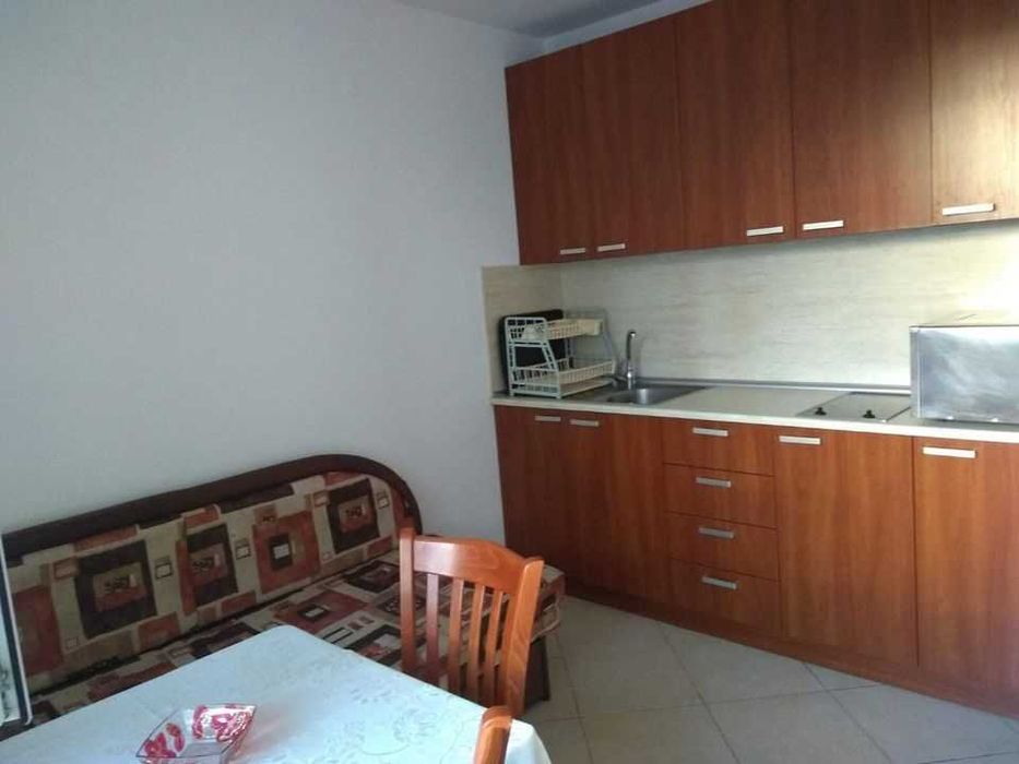 Дава се под наем Двустаен апартамент в Бургас, Братя Миладинови - 50 кв.м за 153 € - Снимка #1