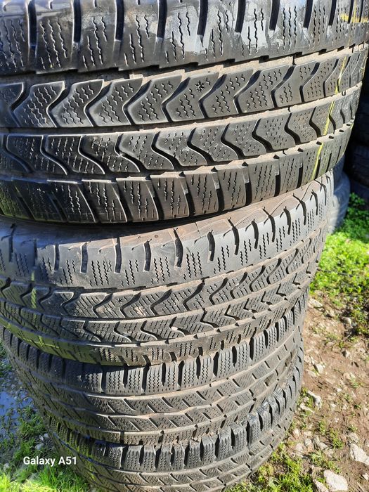 Зимни Бусови гуми, 16цола.