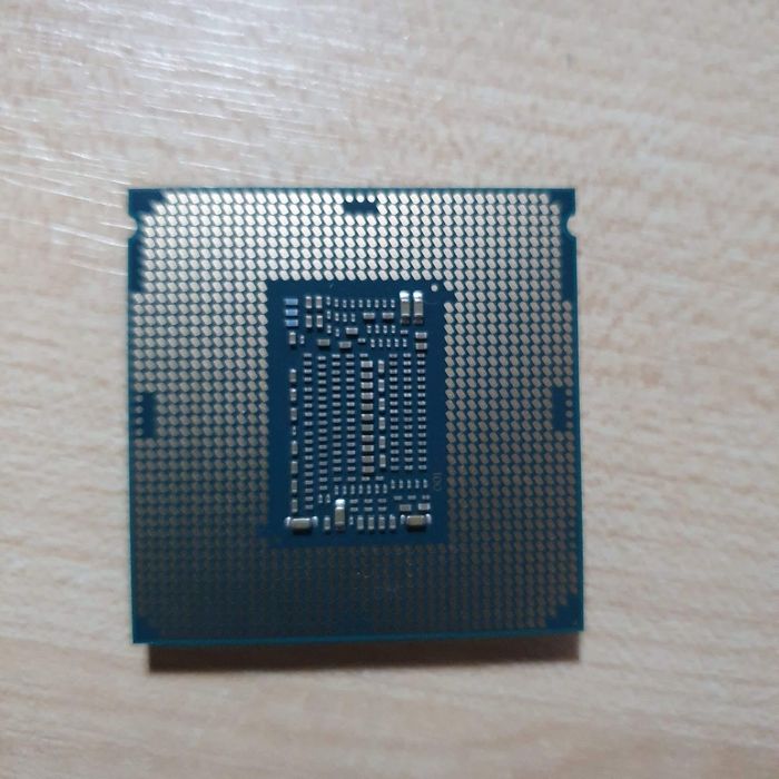 procesor desktop i7 8700 +ventilator cu suport prindere complet schimb