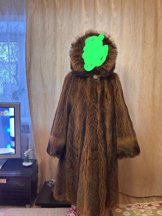 Шуба енот коньячный цвет