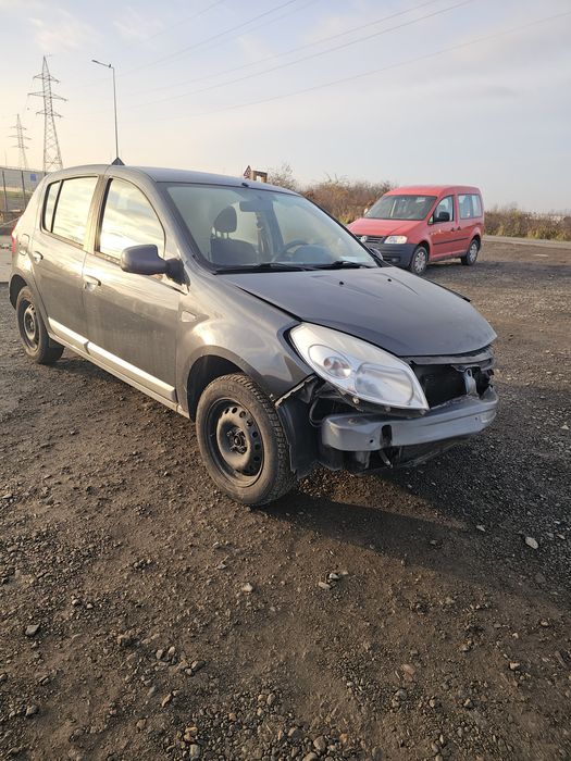 Dezmembrari sandero 1,2 benzina vand piese 2009