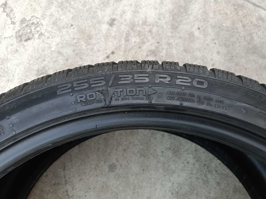 O anvelopa de iarna 255 35 20 nokian wr snowproof p 7 mm